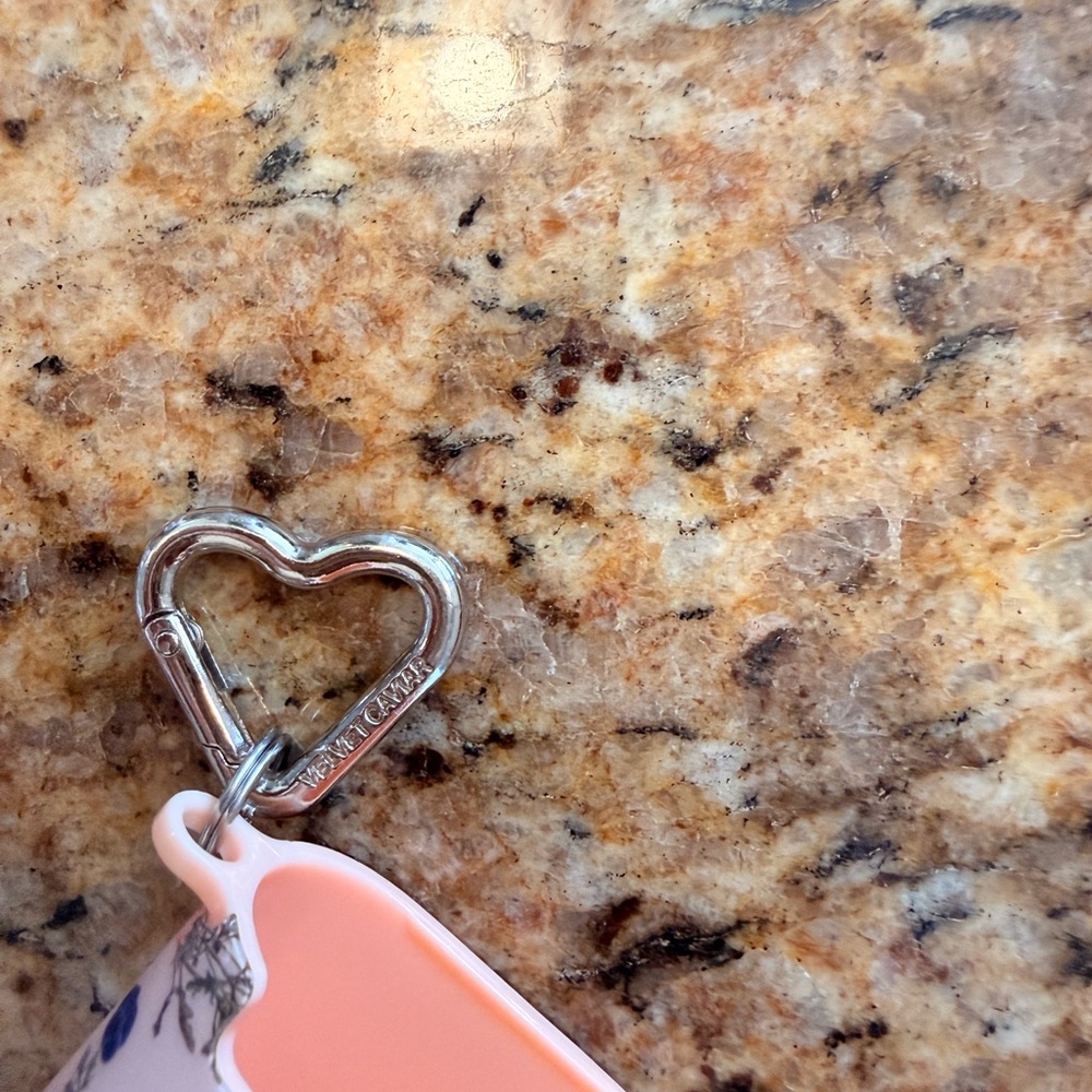 Velvet Caviar AirPods Gen 1/2 Case with Heart Clip “Nude Vintage Florals” - Picture 6 of 9